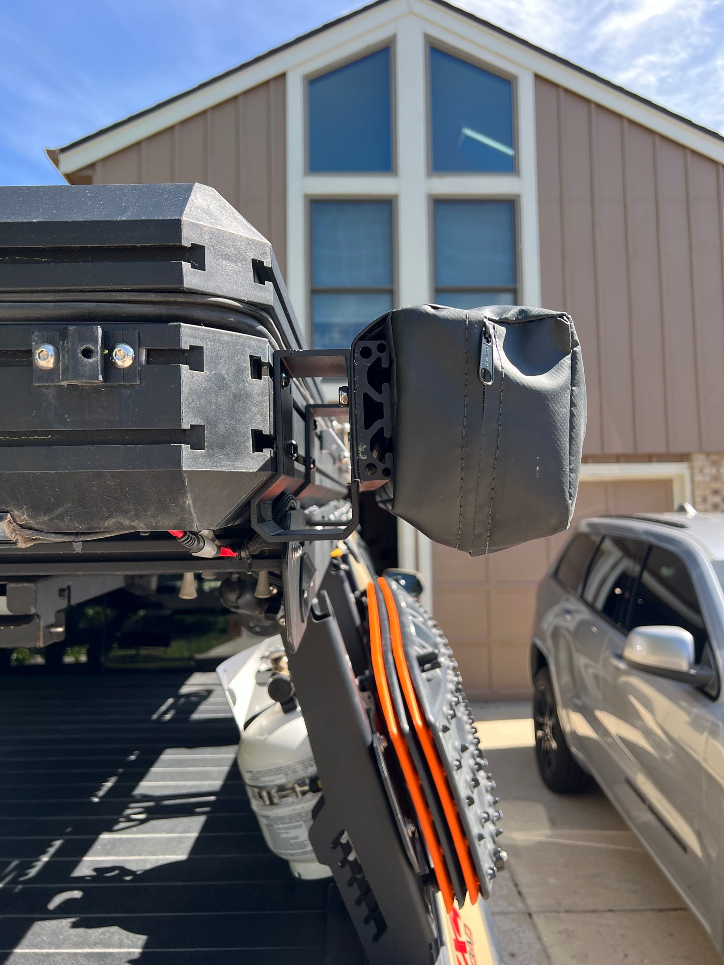 Awning-Style Mounted Trash Bag Enclosure